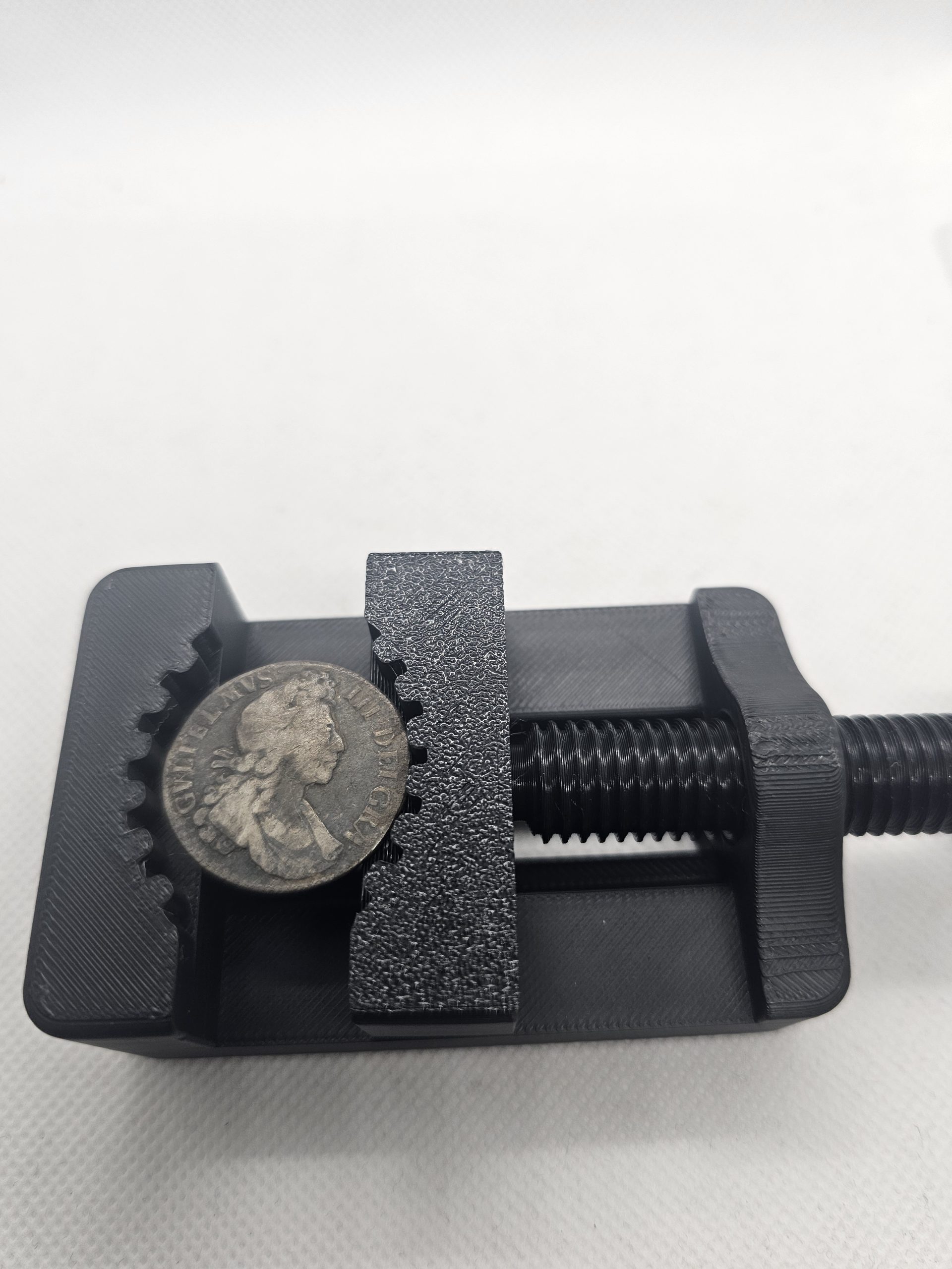 Plastic Coin Cleaning Vice Clamp | Non-Marking Coin Holder - Image 5